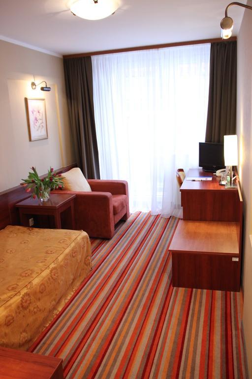 Hotel Dal 格但斯克 外观 照片