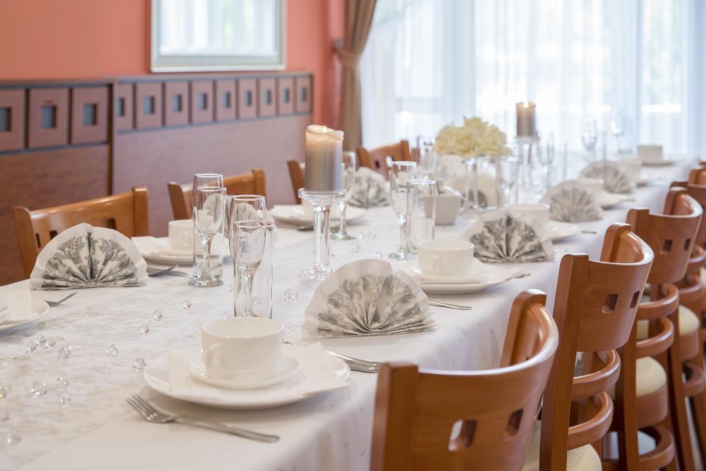 Hotel Dal 格但斯克 外观 照片